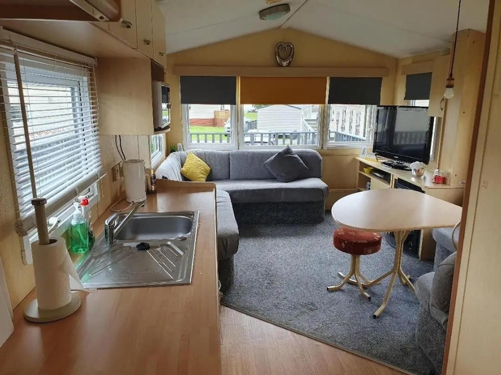 Lochside Retreat at Three Lochs Holiday Park view 4