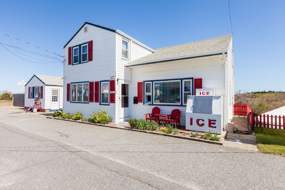 Oceana Cottages