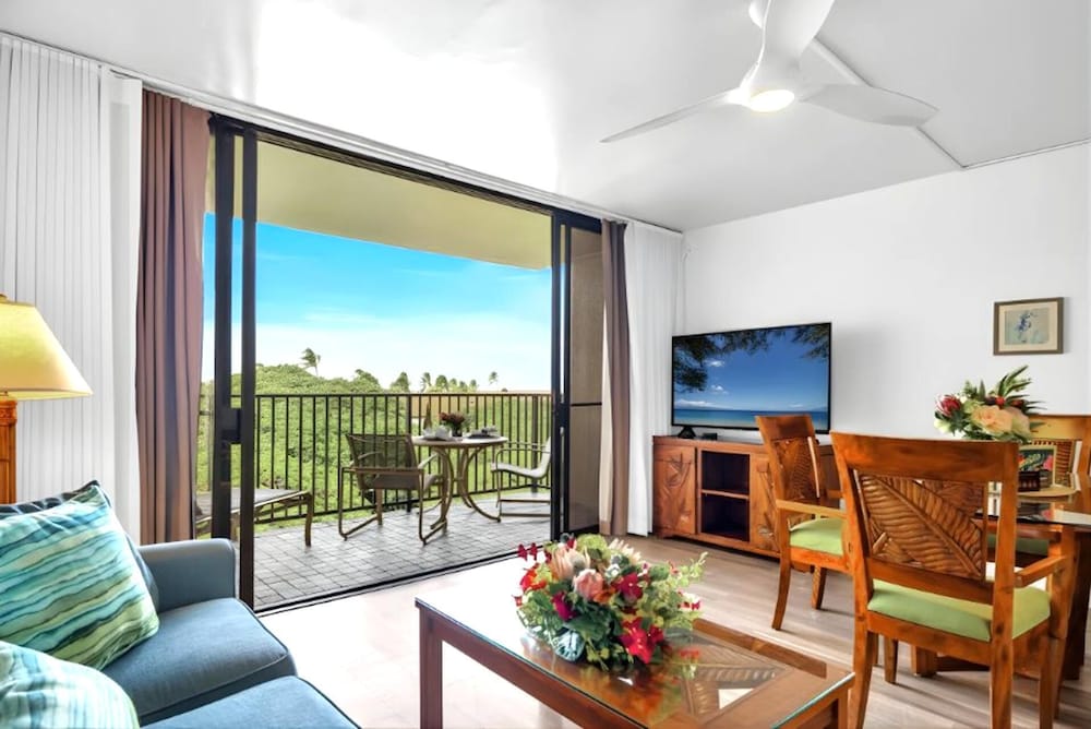 NEW KBM Resorts Free CAR Kaanapali Shores 6th Floor Ocean View Suite Steps to Pool and Beach Ks-616