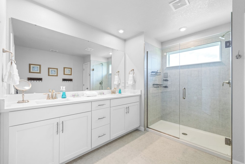 Waterview Luxury Retreat for 12!