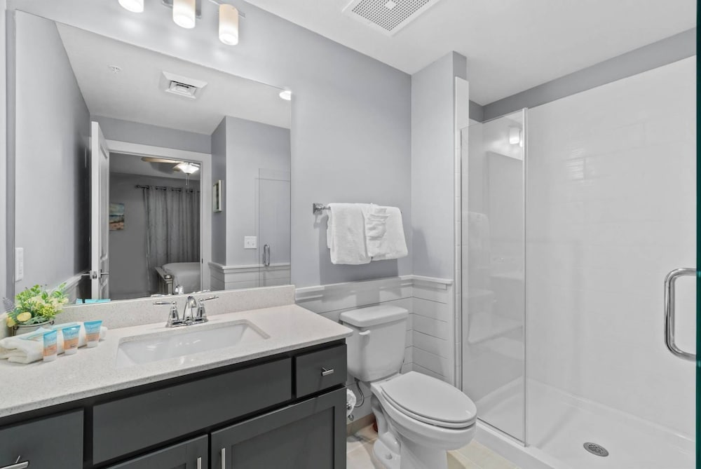 Calypso Resorts Tower III Unit 310 view 5