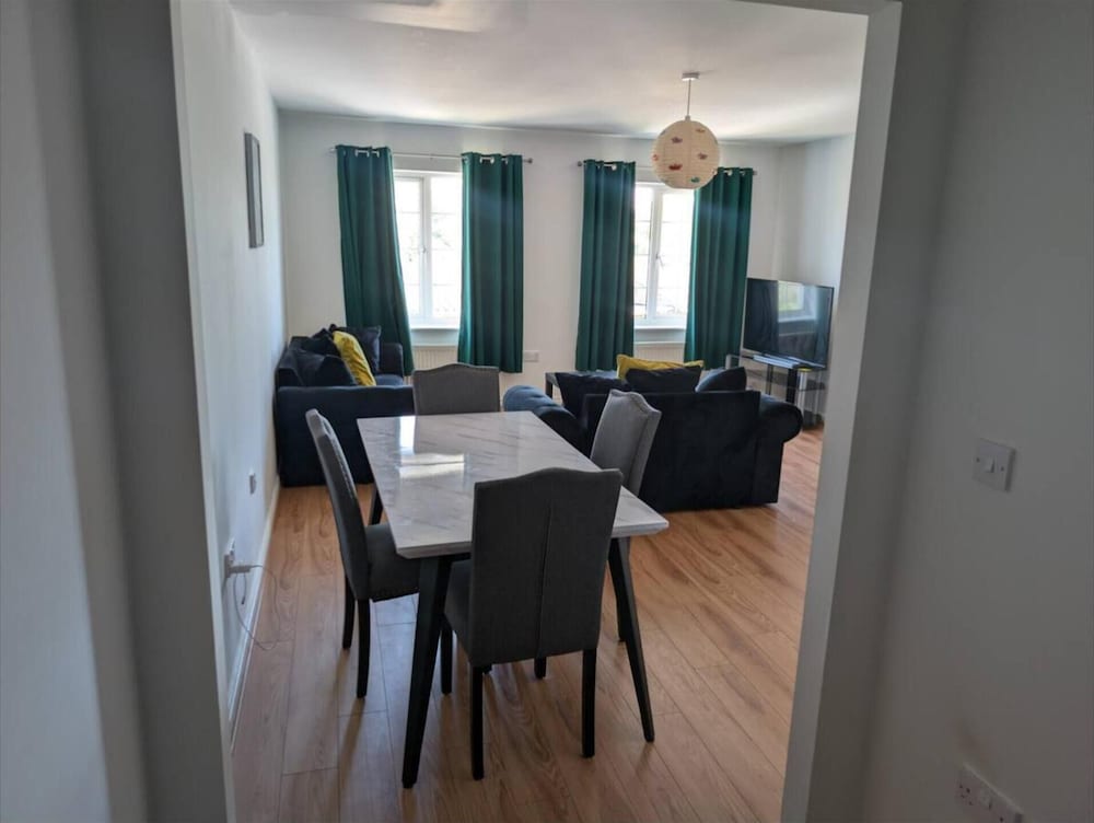 Enbrook Valley House - 3 Bedrooms, Folkestone