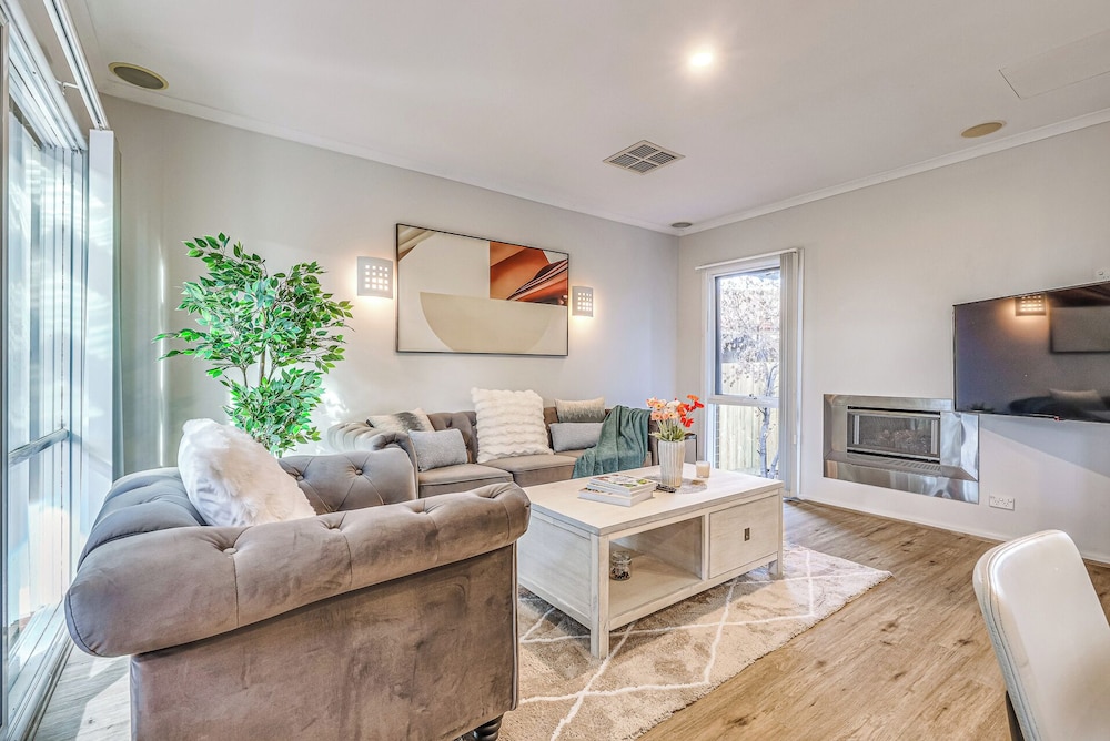 StayAU Gorgeous 5BR BBQ Home Geelong