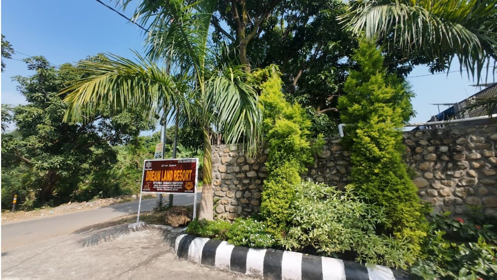 Dreamland Resort