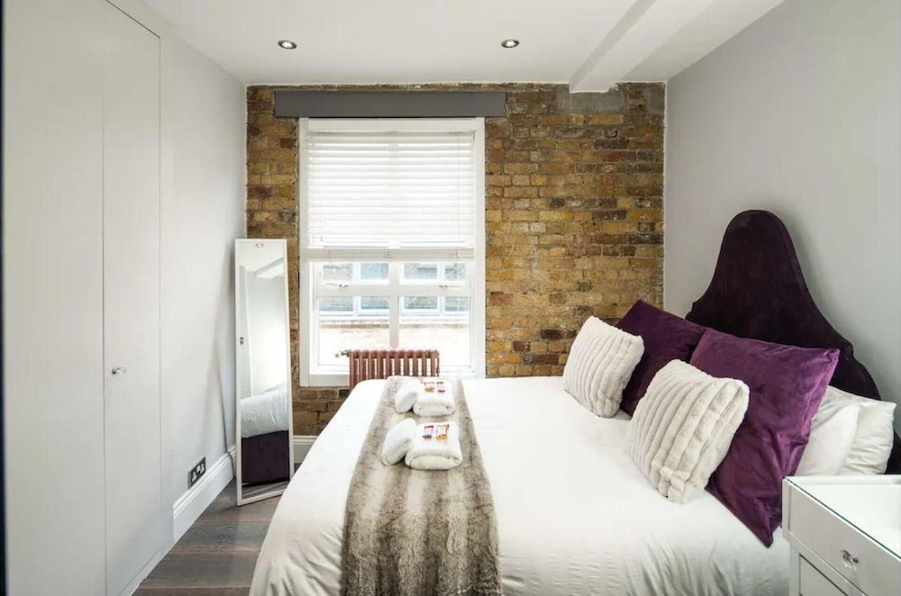 Luxury Penthouse Located Near Old Street view 3