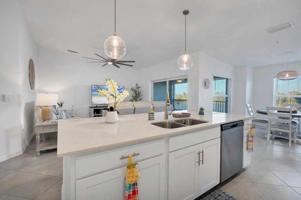 Heritage Landing Golf Club 27 night minimum 2 Bedroom Condo 2 Condo