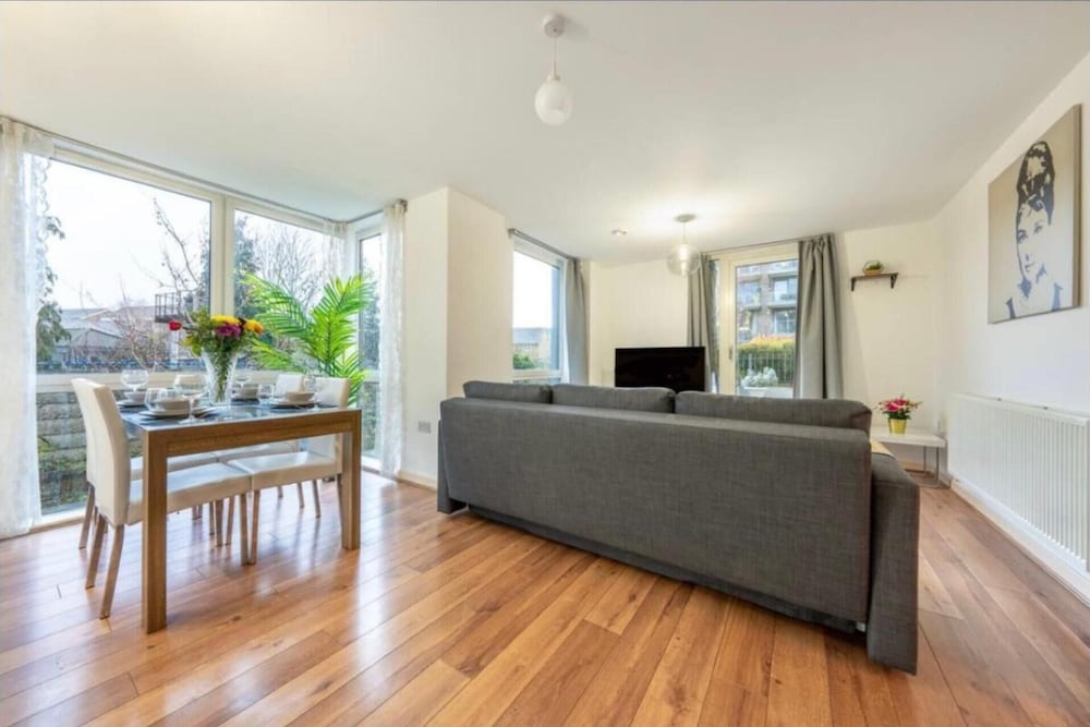Luxurystaylong-sleeps6-freeparking-freegym-terrace