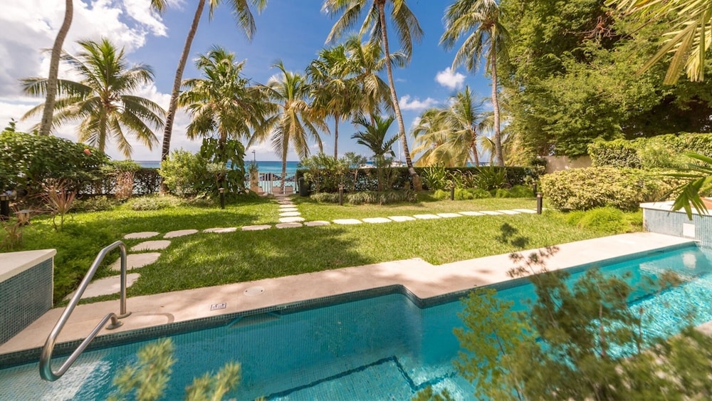 Smugglers Cove by Blue Sky Luxury