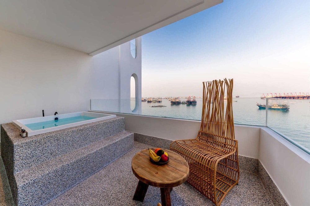 Miyue · Shenzhen Monet Garden Seaview Resort