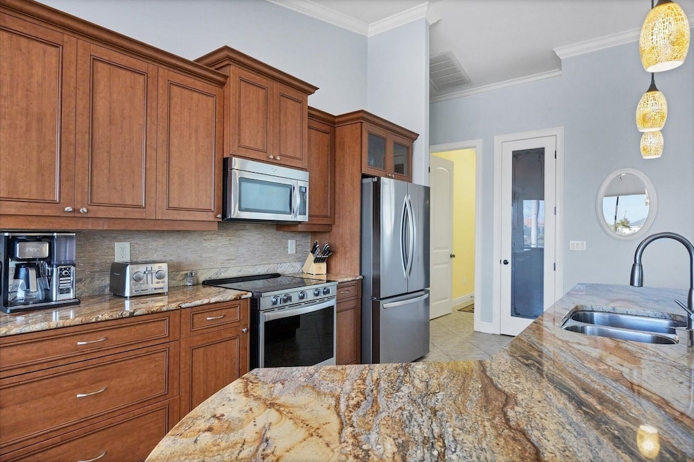 Villa Sol South Gulf Cove! Pool/spa Waterfront Canal W Dock 3 Bedroom Home