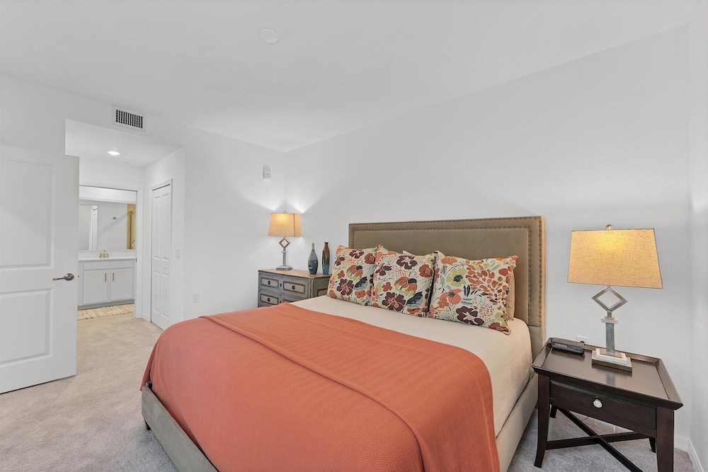 14191 Heritage Landing Blvd #1236