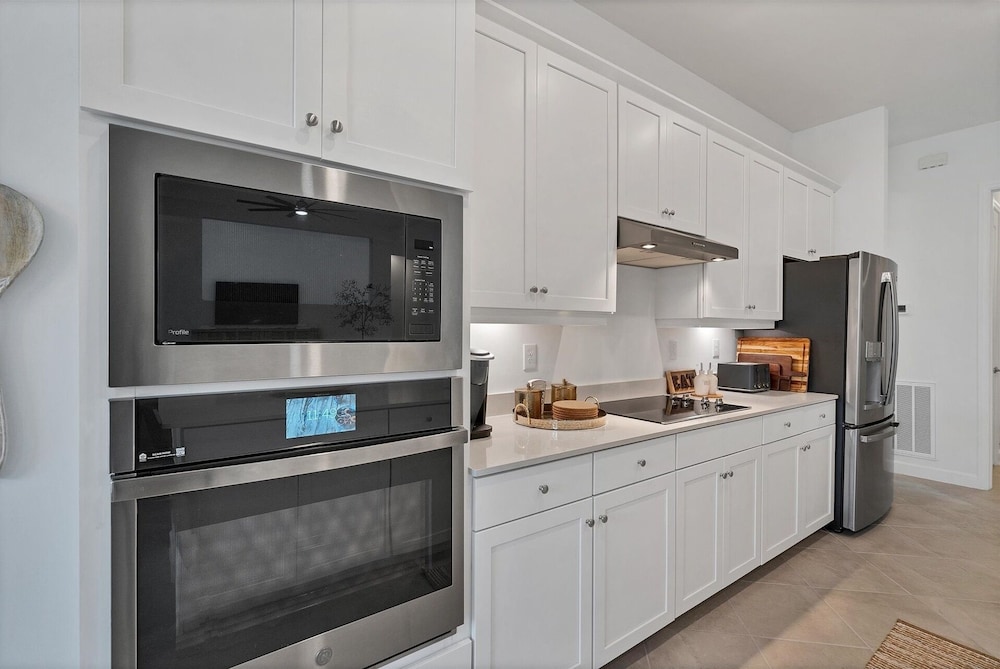 South Gulf Cove 3 Bedroom Private Home with Hot Tub 3 Home