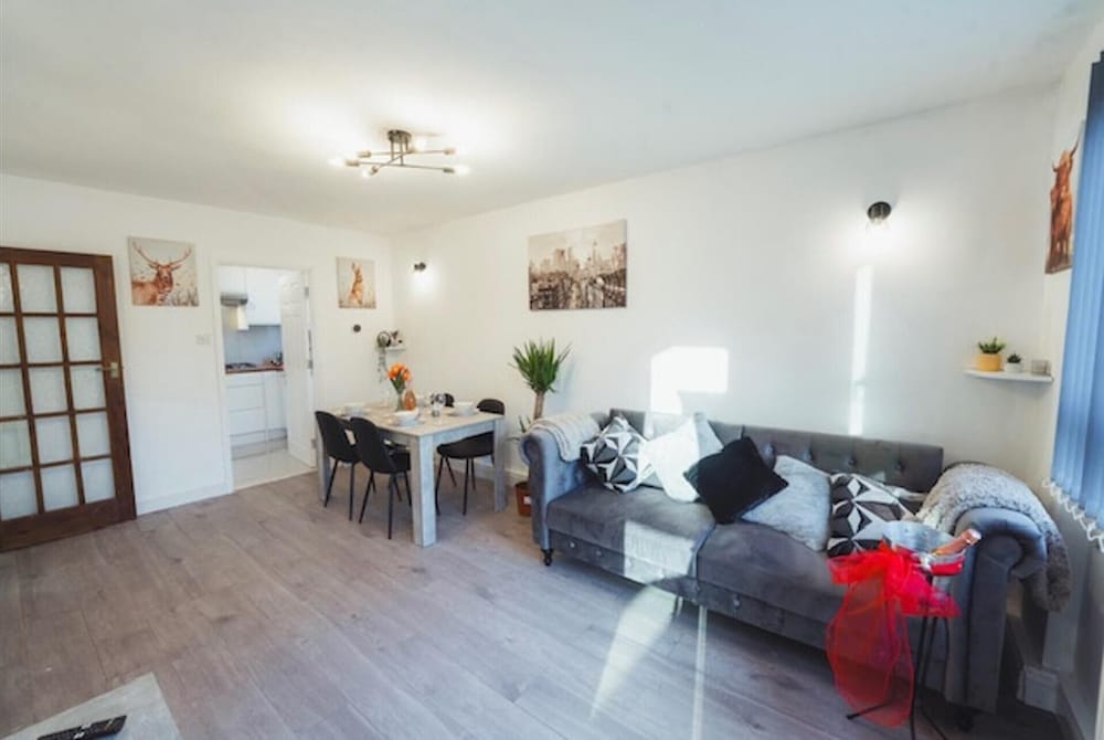 1 Bed-park View-balcony-wifi-pet Friendly