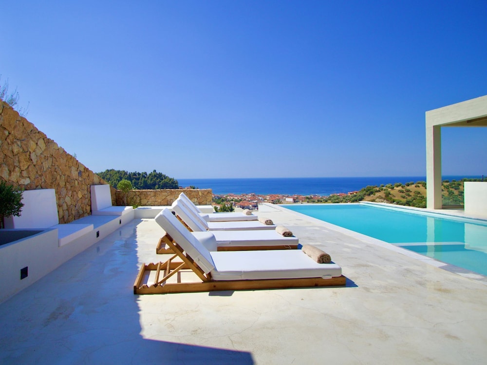 Design Villa Skioni by Halkidiki Villas