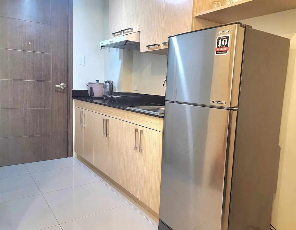 1 Bed Flat - Pool - Parking - Wifi