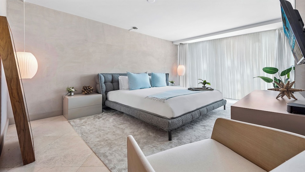 Luxury Vacation Rentals at The Setai by LRMB