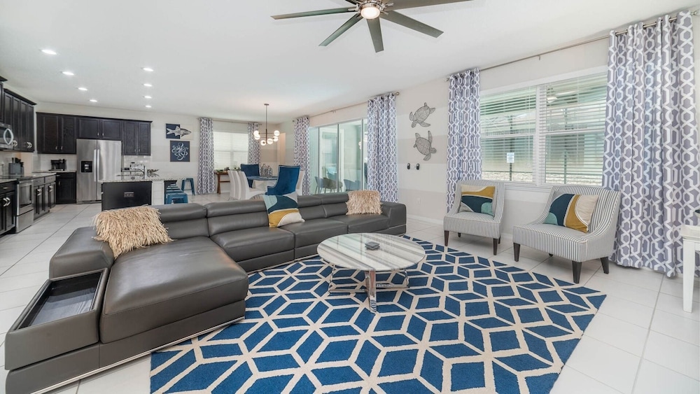 Solara Resort 5 Bedroom Home with Pool + Game Room 5 Home