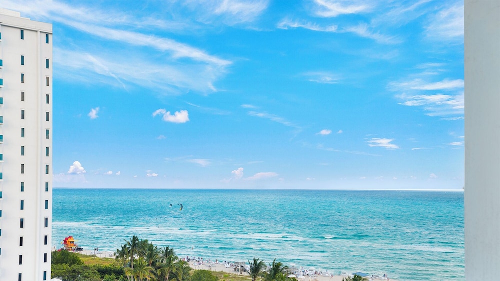 Luxury Vacation Rentals in South Beach by LRMB