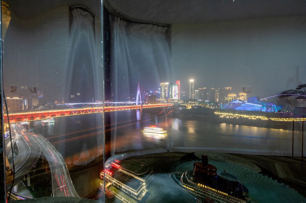 Baihong Riverview Drone Show Apartment