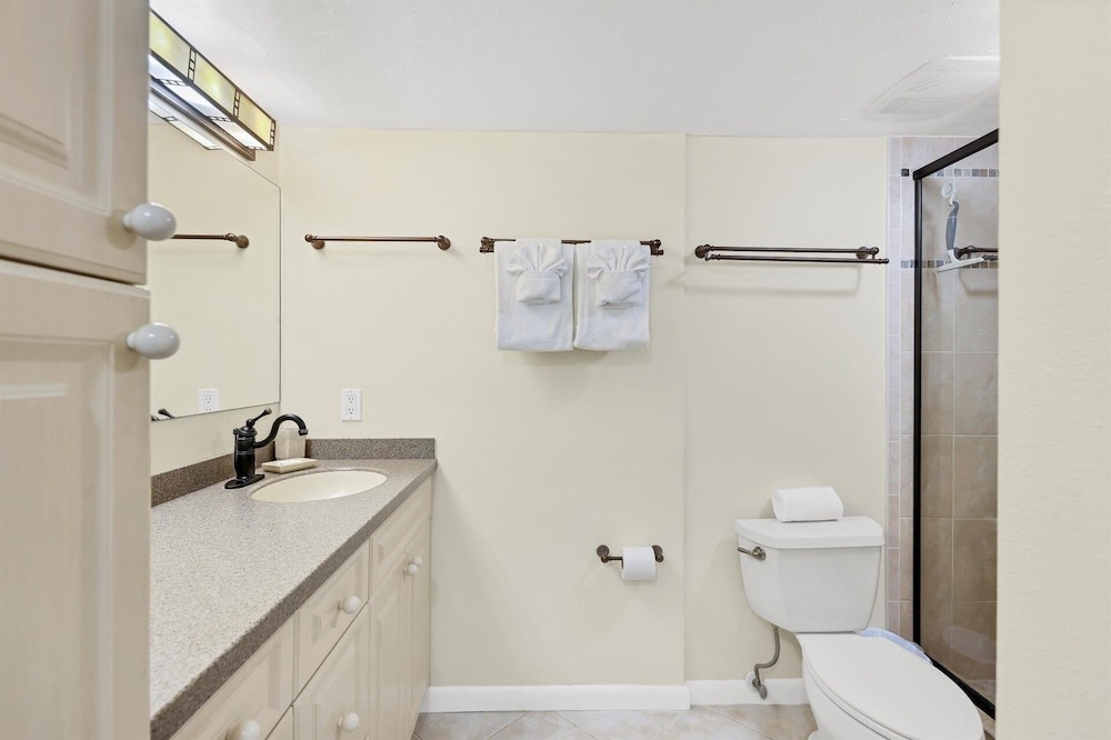 Anchorage Resort 5th Floor 2 bedroom condo with Beach Access 2 Condo