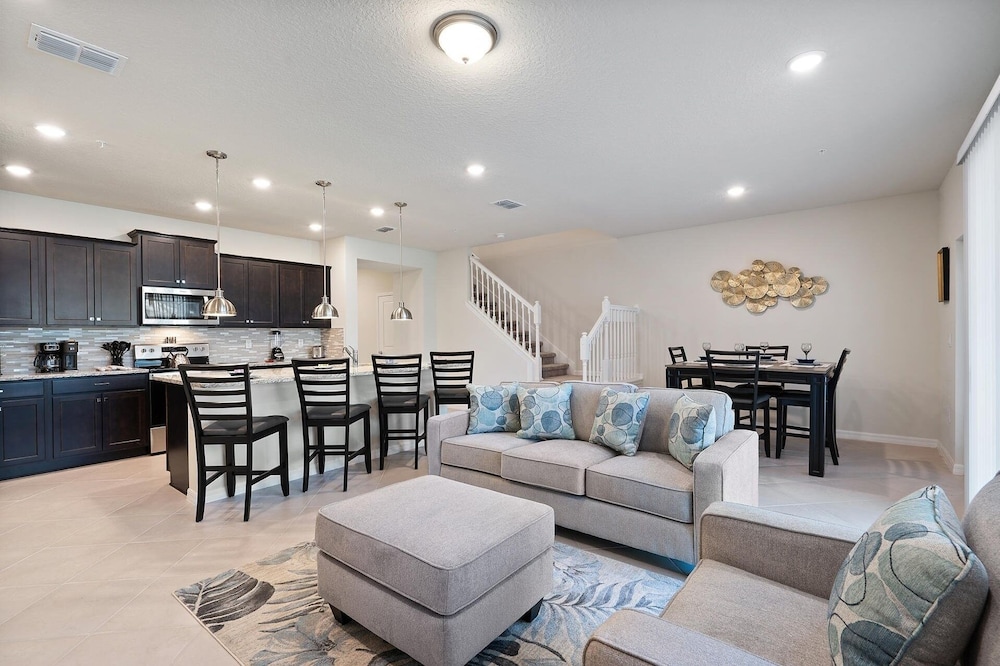 Windsor Cay Resort 5 Bedroom Townhome with Pool 5 Townhouse