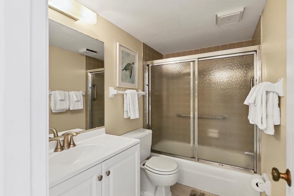 Anchorage Resort 2 bedroom, 4th Floor Condo Southern View Siesta Key 2 Condo