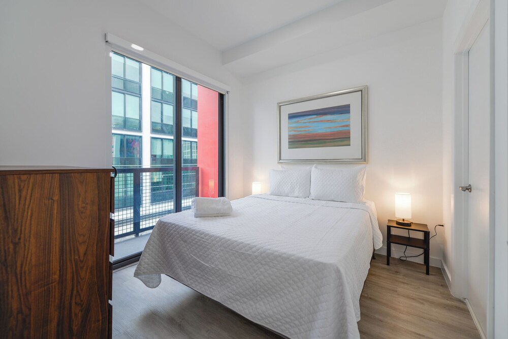 1BR Condo wRooftop Pool at Wynwood