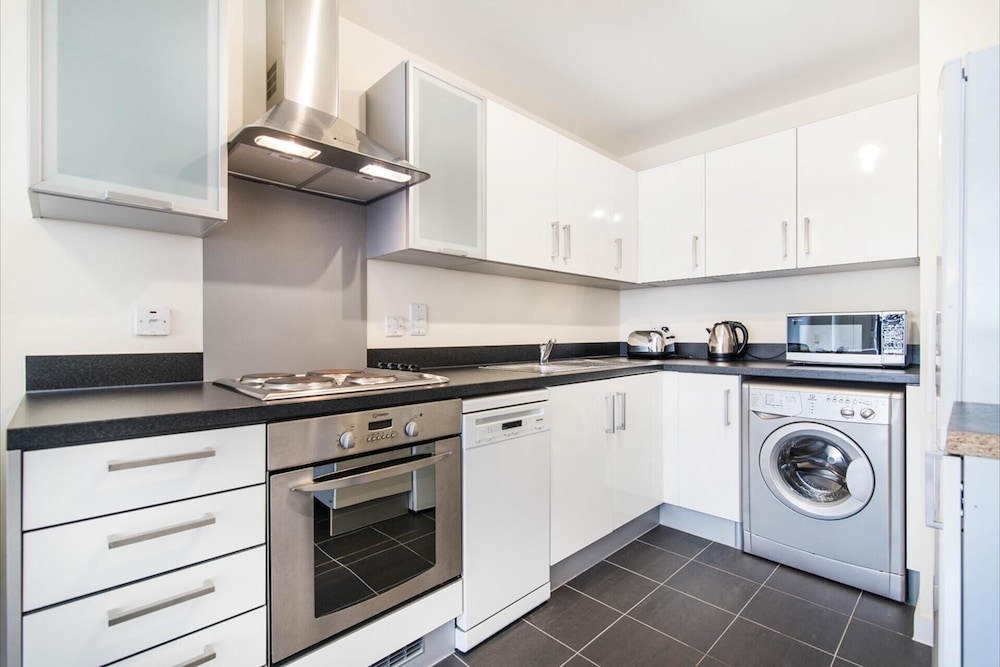 1-bed - Sleeps 2 - Near Victoria Coach Stn