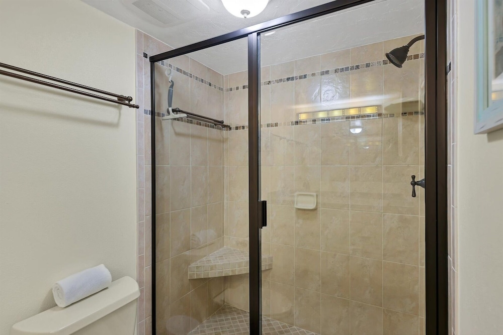 Anchorage Resort 5th Floor 2 bedroom condo with Beach Access 2 Condo