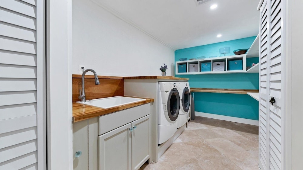 Punta Gorda Isles 3-Bedroom Private Pool Home on Canal with Dock 3 Home