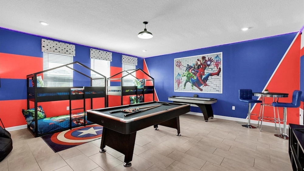 Storey Lake Resort 8 Bedroom Home Game Room + Pool 8 Home