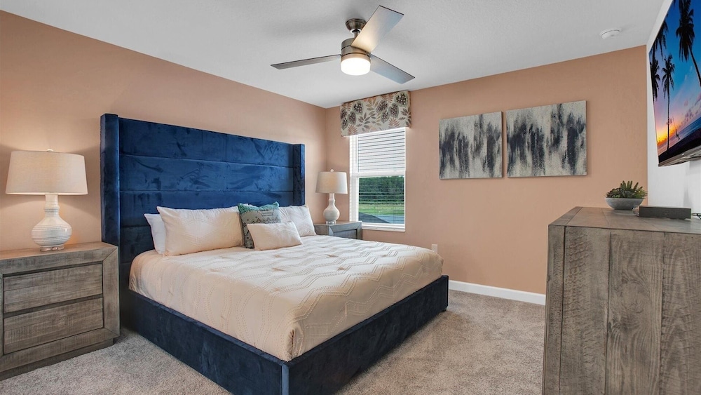 Storey Lake Resort 7 Bedroom Home with Game Room+Pool 7 Home