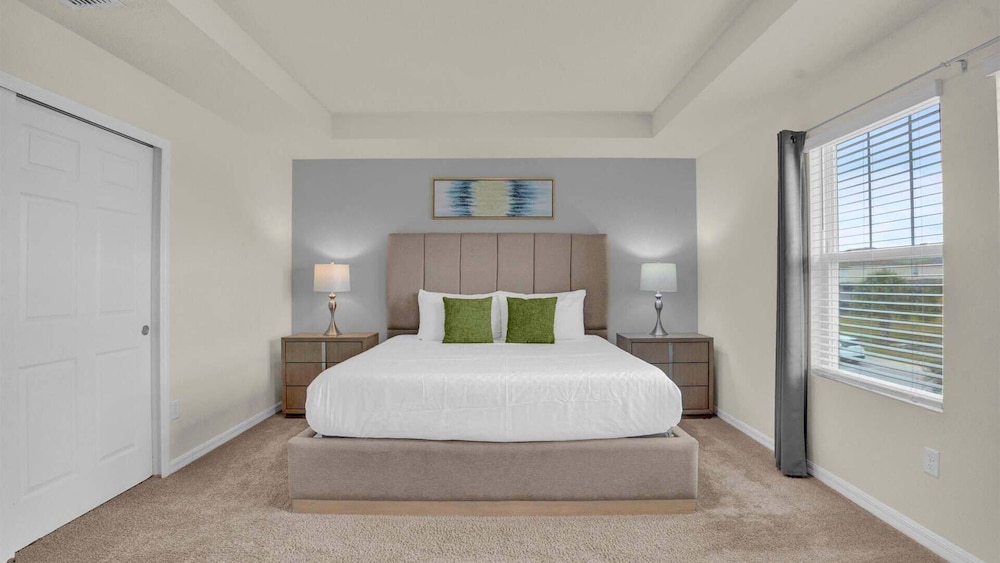 Upstay: Large Resort Home w Private Pool & Hot Tub