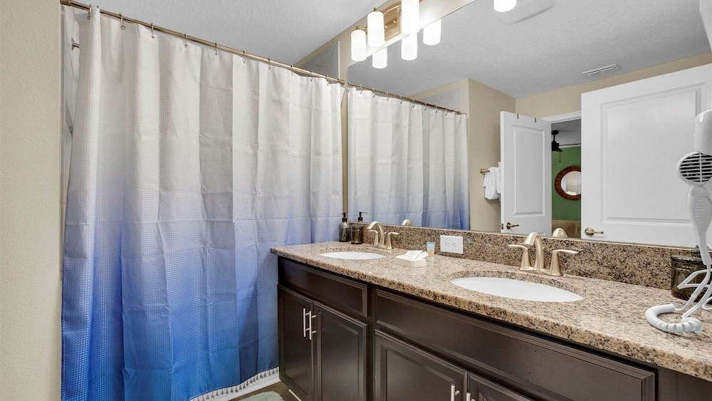 Storey Lake Resort 4 Bedroom Pet Friendly Townhome 4 Townhouse