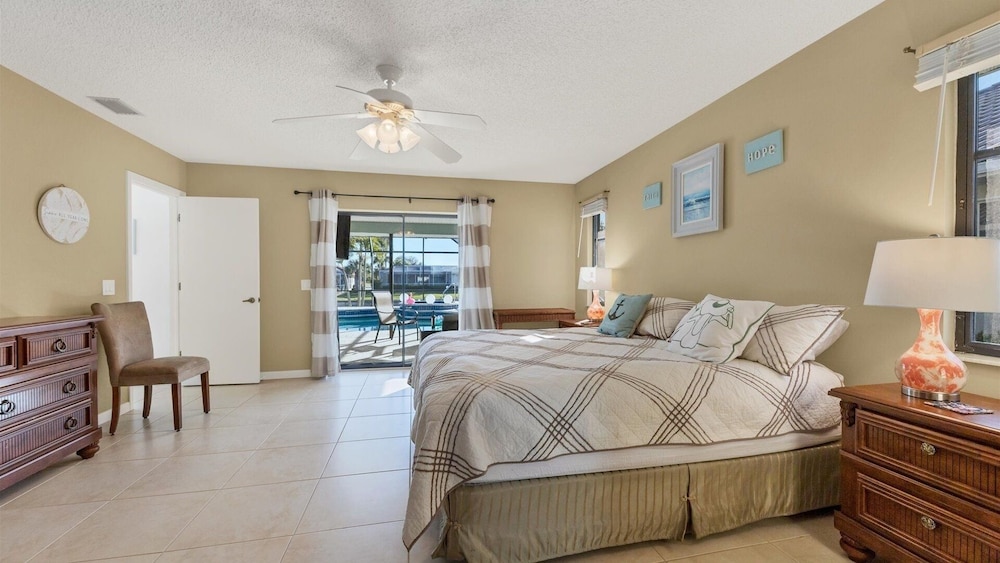 Punta Gorda Isles Private Pool/spa Home On Canal/ Bikes 3 Bedroom Home