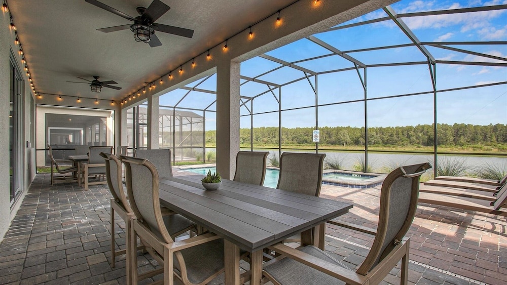 Storey Lake Resort 7 Bedroom Home with Game Room+Pool 7 Home