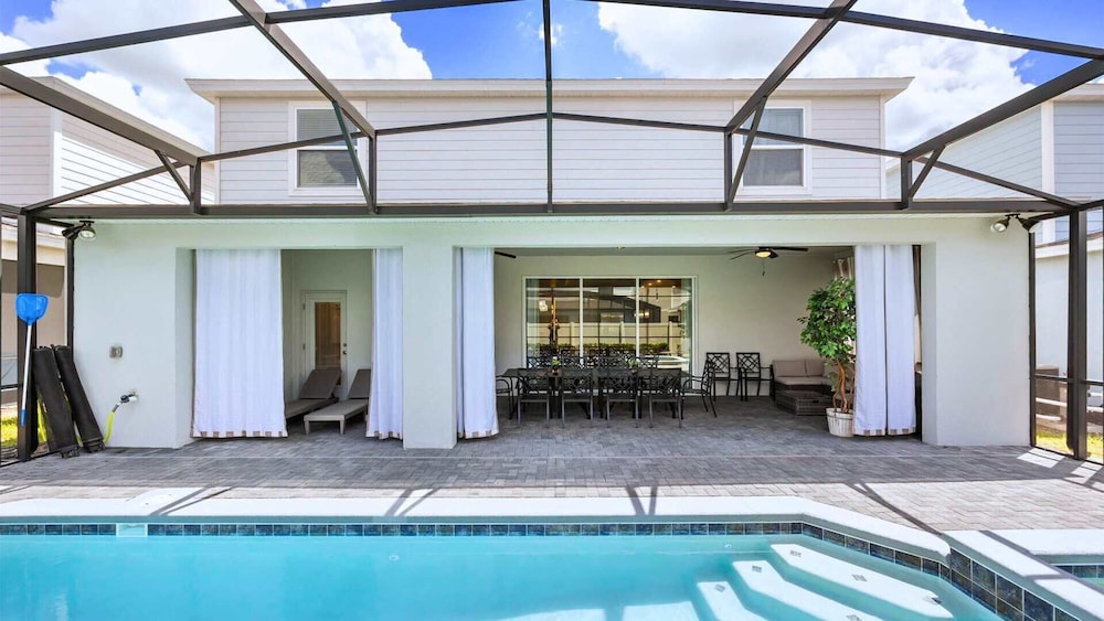 Exquisite 10br Luxury Villa Pool Hot Tub Arcade