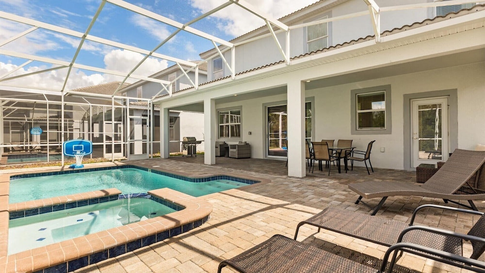 Championsgate Family Homepool, Hot Tub & Cinema