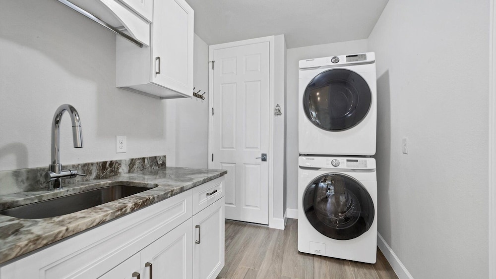 Golf Course View, Private Pool/hot Tub, Punta Gorda Isles 2 Bedroom Townhouse