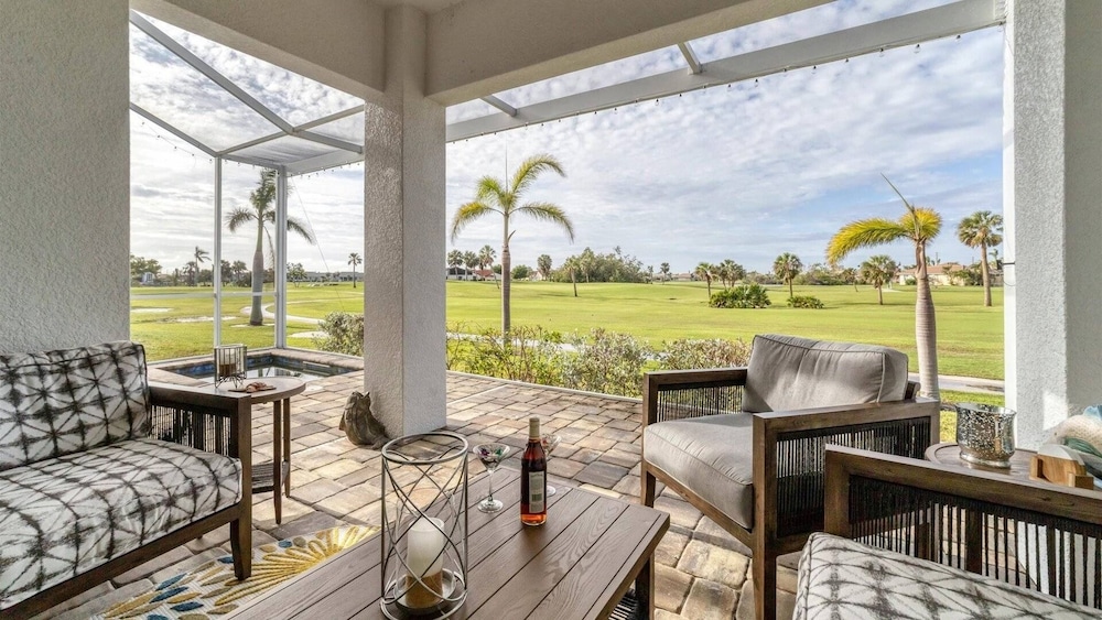 Golf Course View, Private Pool/hot Tub, Punta Gorda Isles 2 Bedroom Townhouse