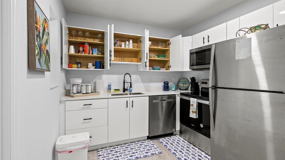 Ocean Drive Villas- Unit A