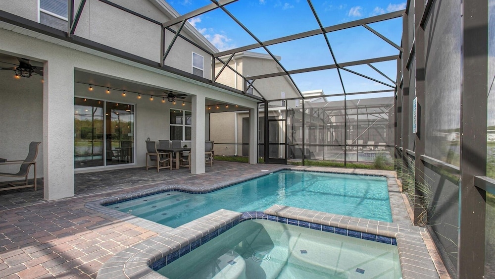 Storey Lake Resort 7 Bedroom Home with Game Room+Pool 7 Home