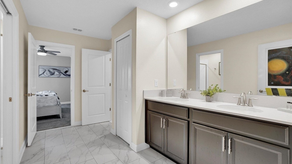 Championsgate 8 bedroom, Game room, Pool, Theater 8 Home