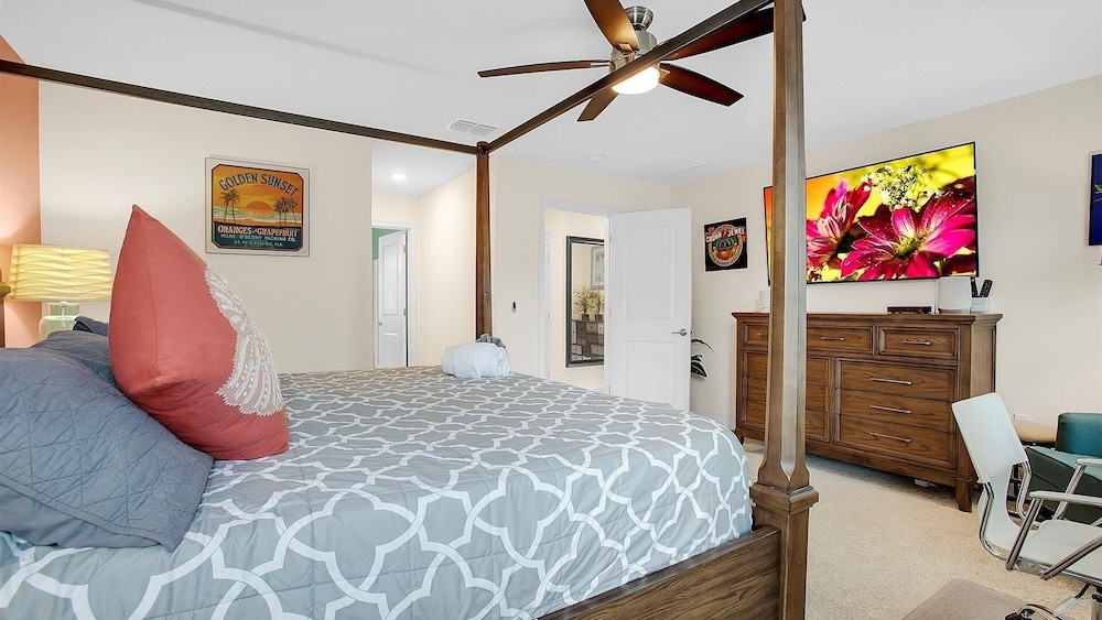 Solterra Resort 5 Bedroom Home with Pool Spa Game Room 5 Home