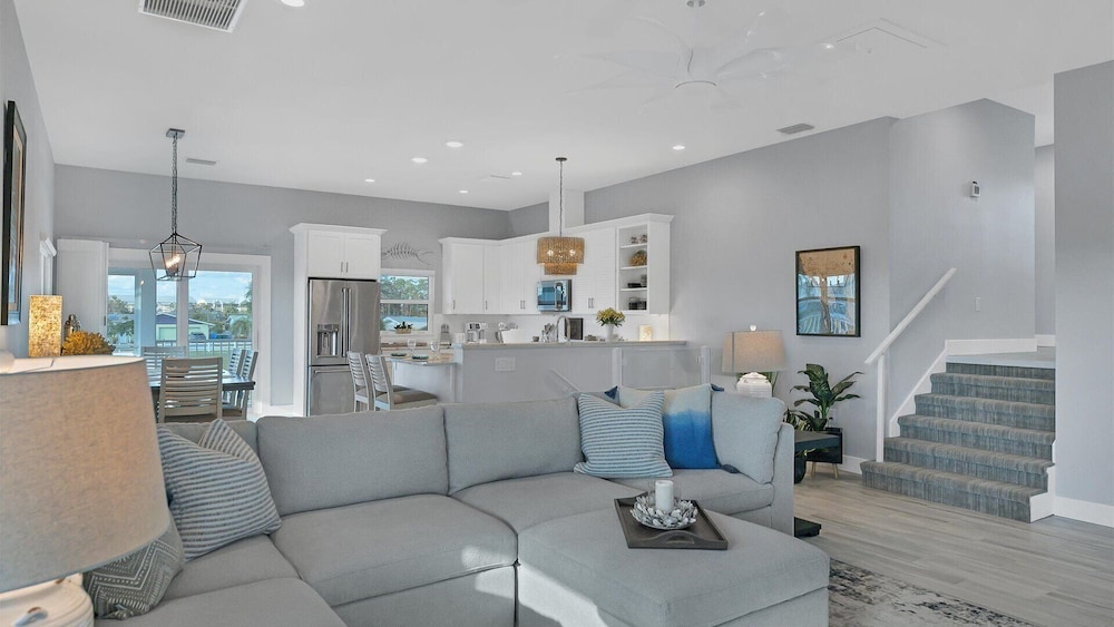 Englewood 3 Bedroom Private Pool+Spa Canal on Lemon Bay Home 3 Home