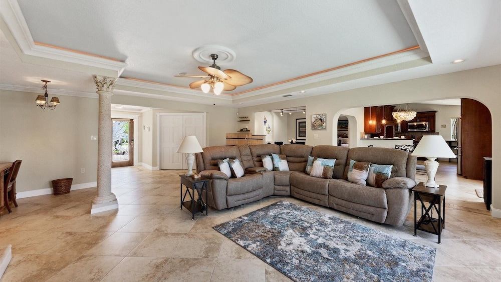 Family-friendly Waterfront 4br Pool Punta Gorda Isles 4 Bedroom Home