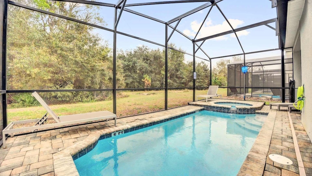 Upstay: Large Resort Home w Private Pool & Hot Tub
