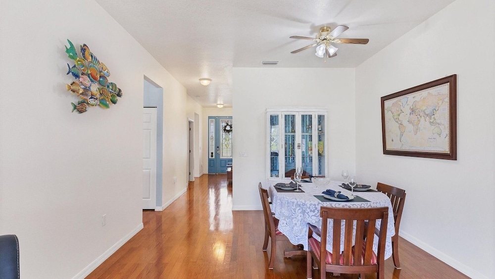 Close To Casey Key Nokomis Beach Pet Friendly Large Yard 3 Bedroom Home