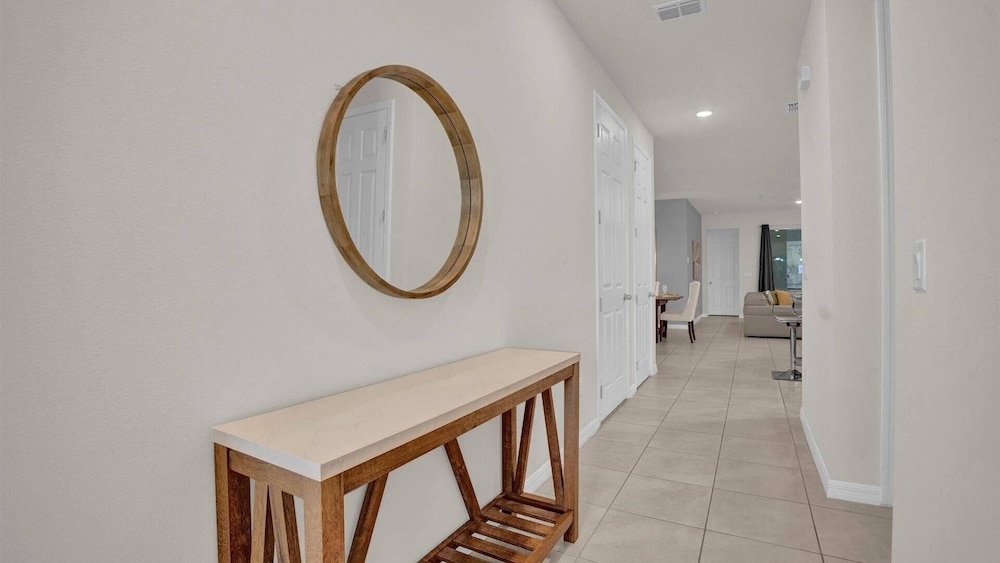 Upstay: Large Resort Home w Private Pool & Hot Tub