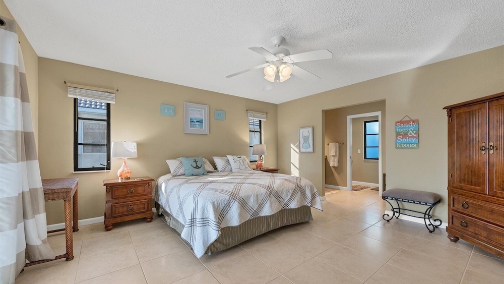 Punta Gorda Isles Private Pool/spa Home On Canal/ Bikes 3 Bedroom Home
